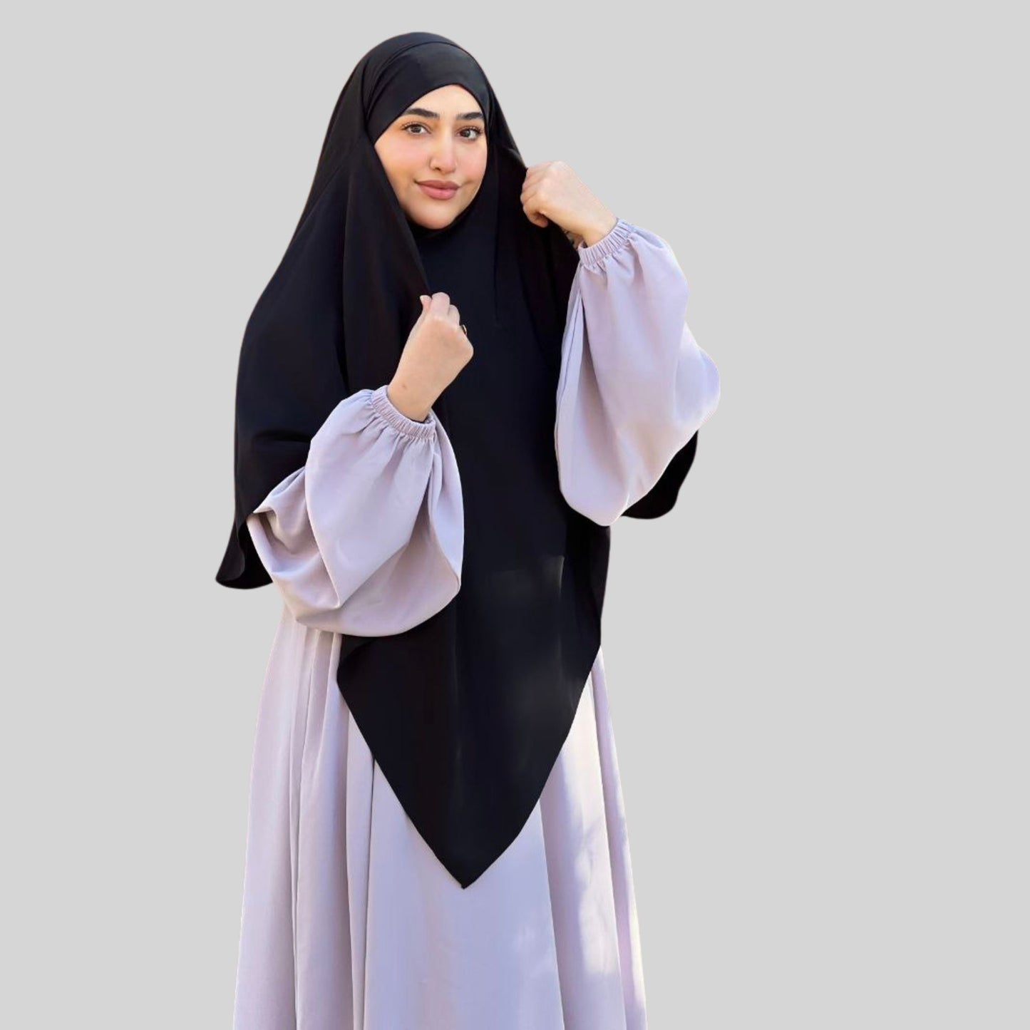 Abaya Al Amira – Couverture complète et confort pendant la prière