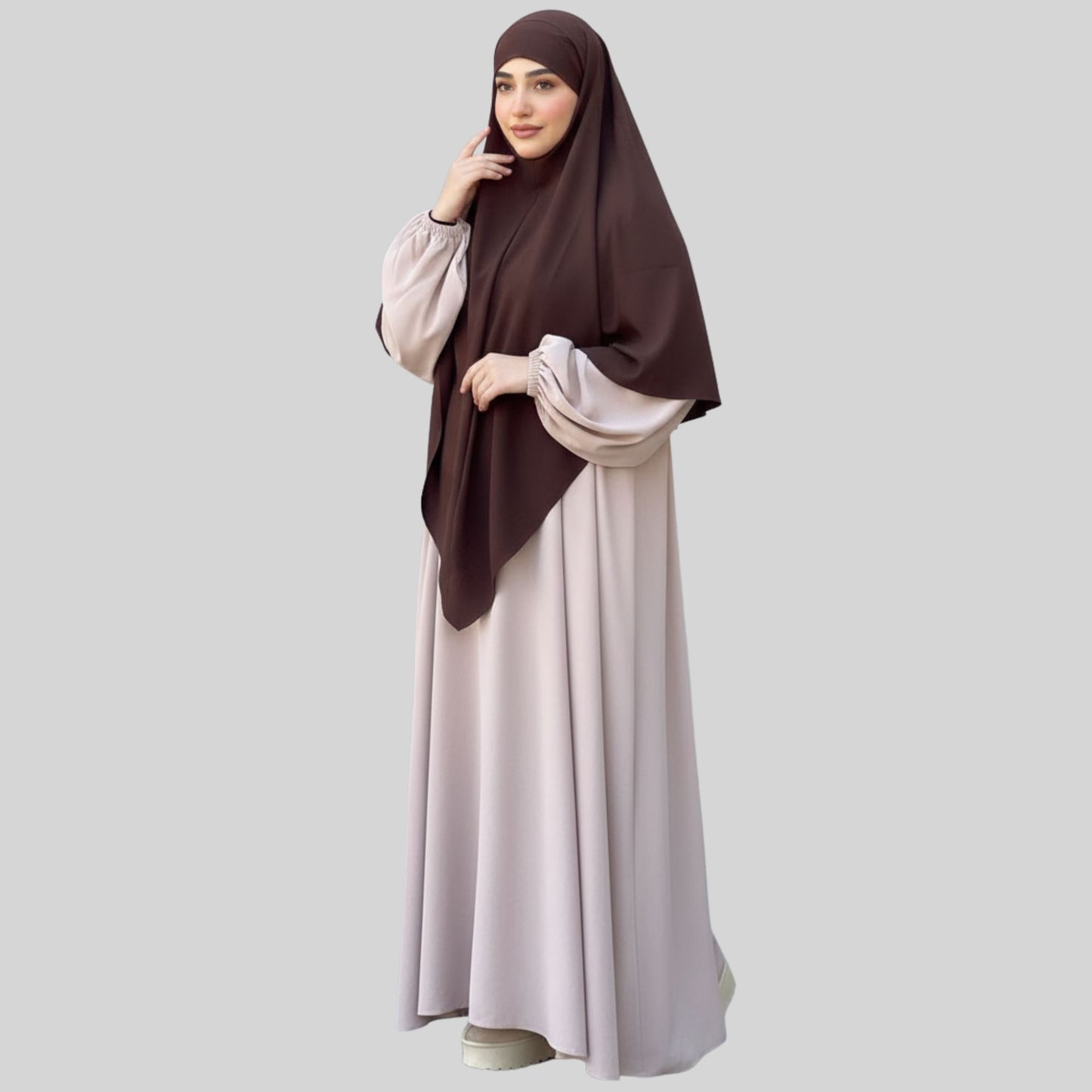 Abaya Al Amira – Couverture complète et confort pendant la prière