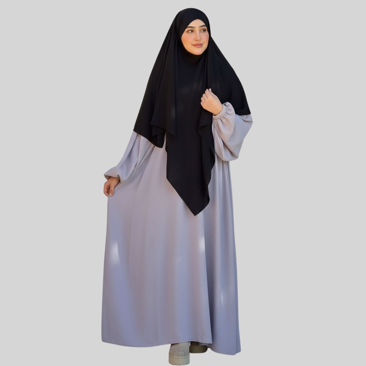 Abaya Al Amira – Couverture complète et confort pendant la prière