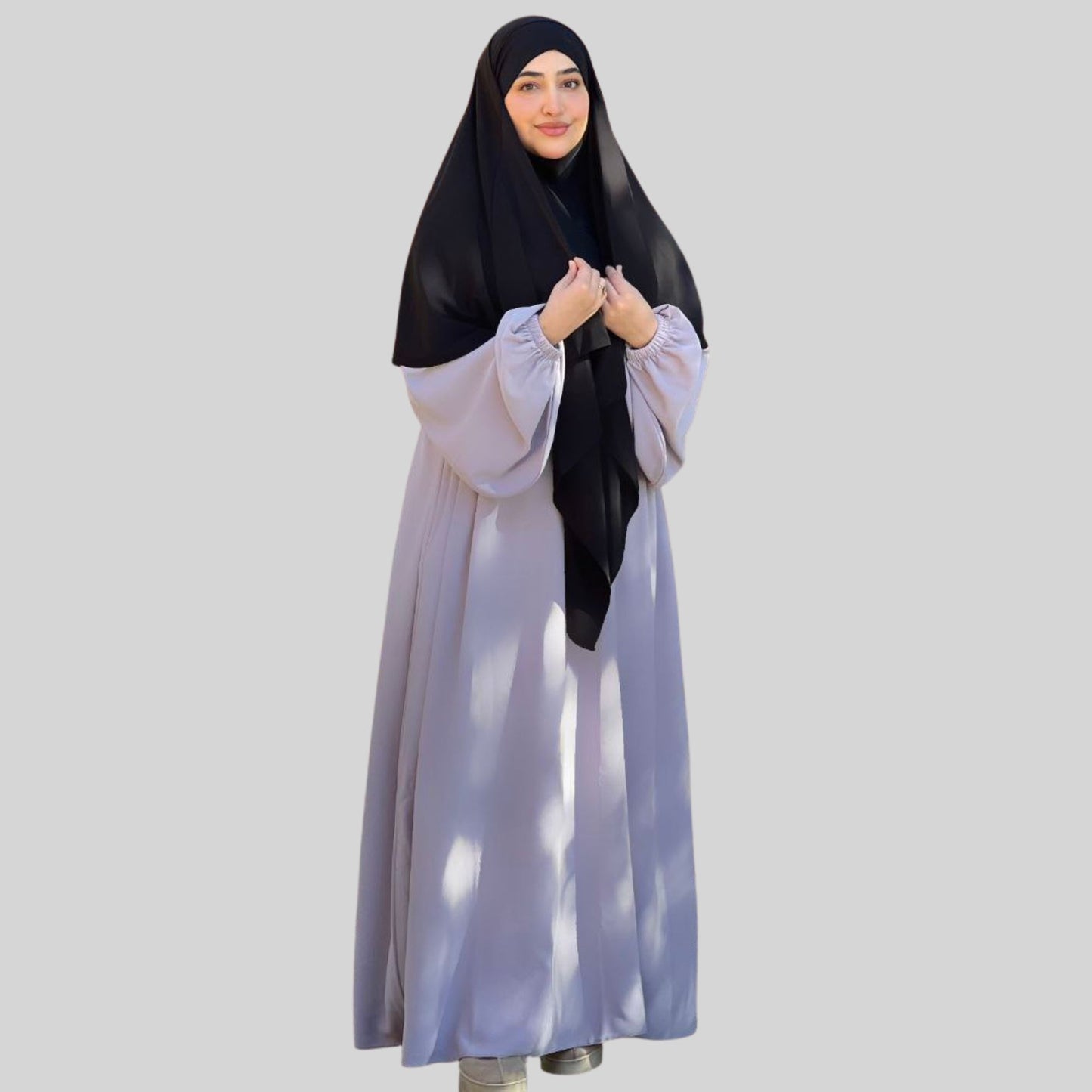 Abaya Al Amira – Couverture complète et confort pendant la prière